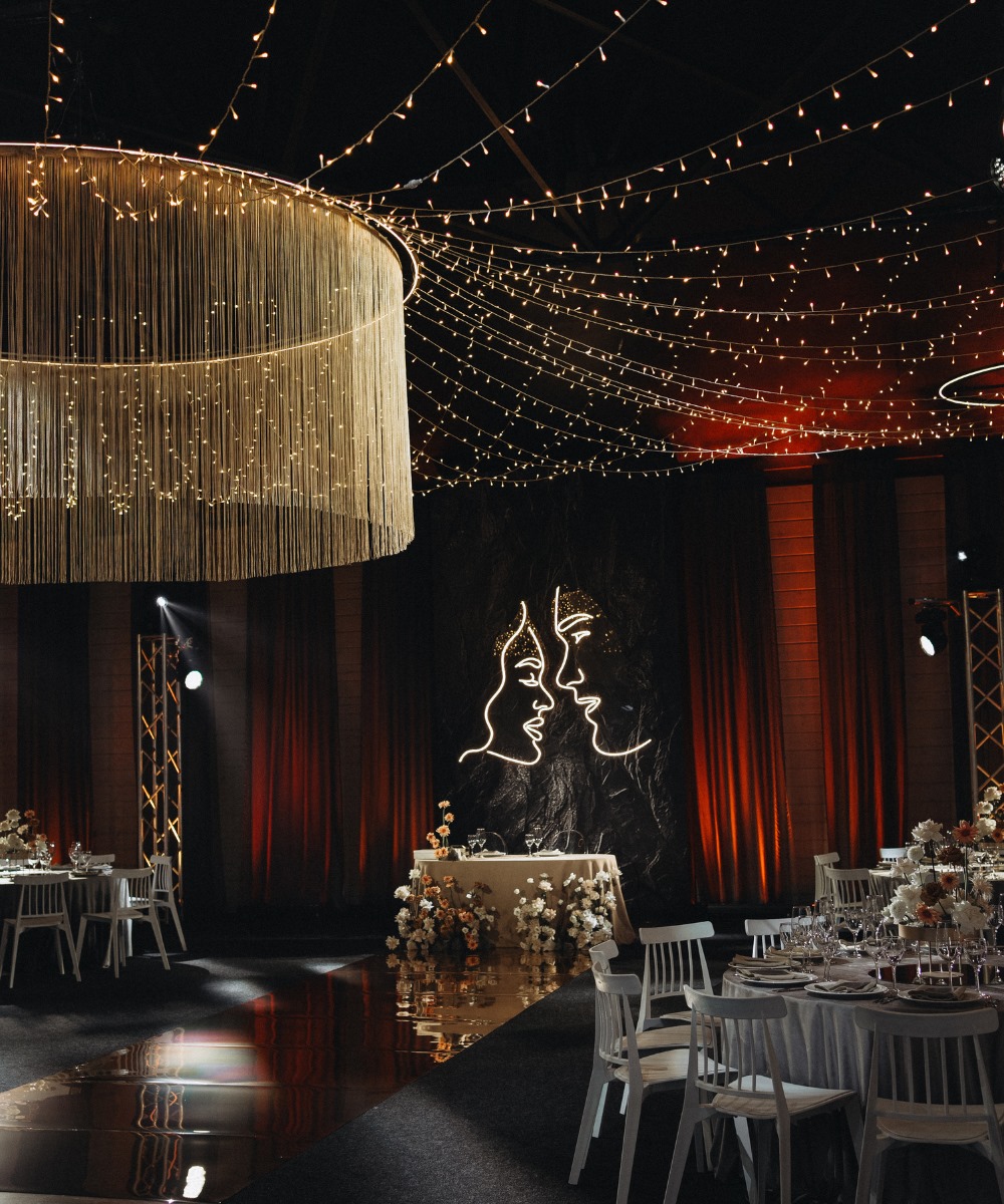 Backdrops, room and ceiling draping