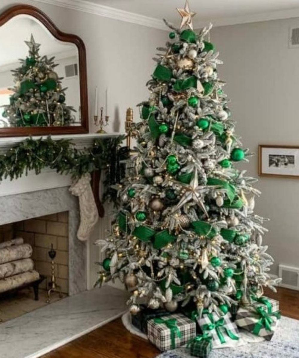 Green Christmas tree decorations